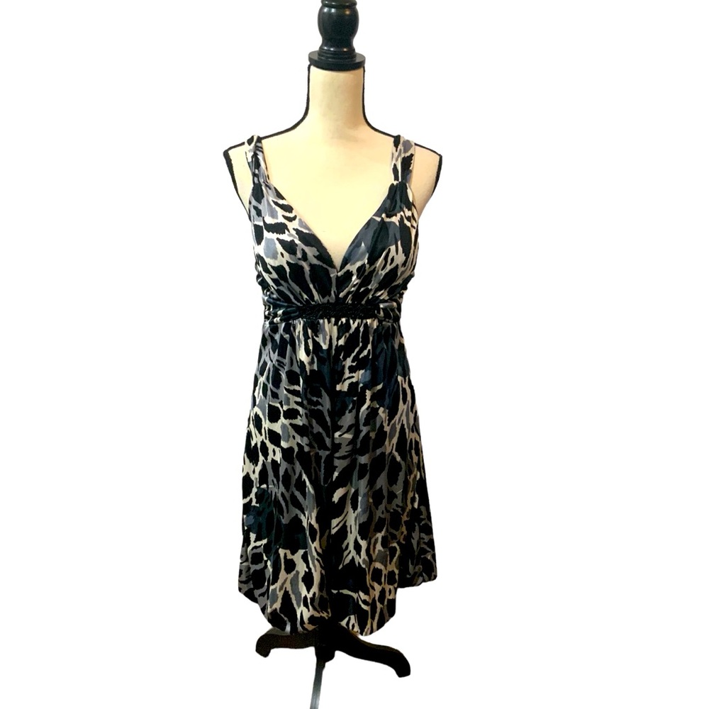Studio Y Knee Length Embellished Wasitline - Size Large